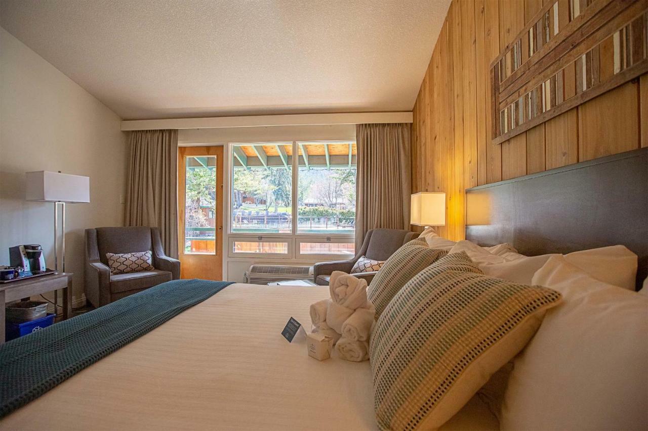 Fairmont Hot Springs Resort Hotel